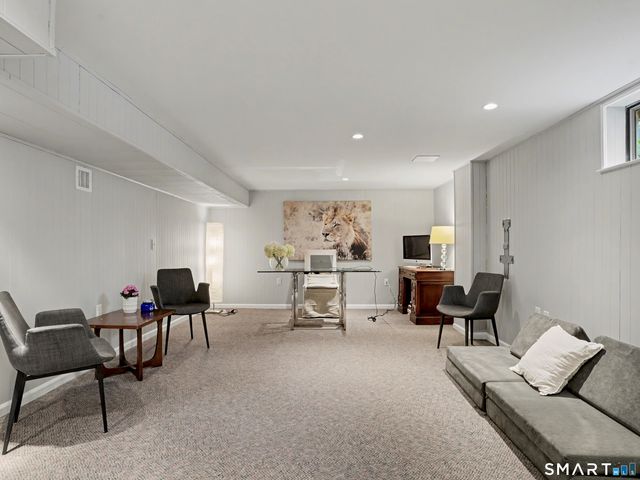 3 Pheasant Court, Norwalk, CT 06854