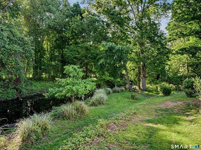 3 Pheasant Court, Norwalk, CT 06854
