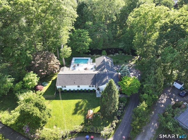 3 Pheasant Court, Norwalk, CT 06854