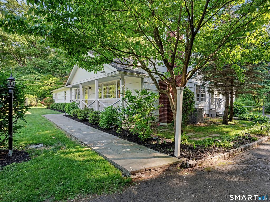 3 Pheasant Court, Norwalk, CT 06854
