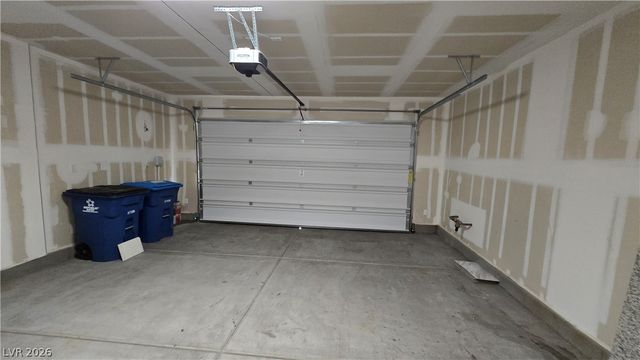 8025 Texas Hills Street, Las Vegas, NV 89113