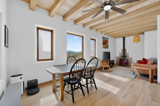 26 Jennifer Way, Santa Fe, NM 87508
