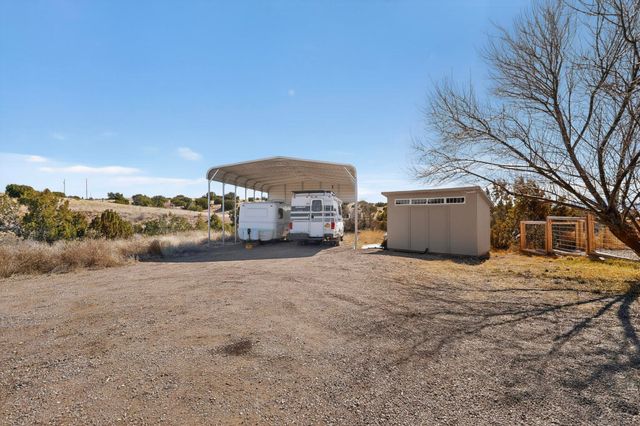 26 Jennifer Way, Santa Fe, NM 87508