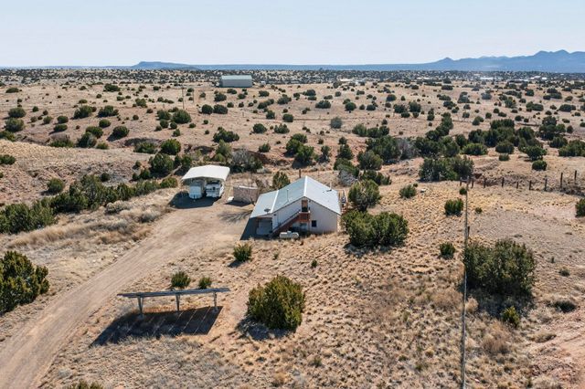 26 Jennifer Way, Santa Fe, NM 87508