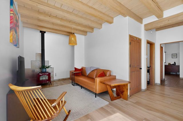 26 Jennifer Way, Santa Fe, NM 87508