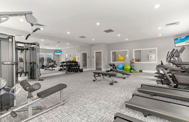 8 Peters Farm Way 113, Westborough, MA 01581