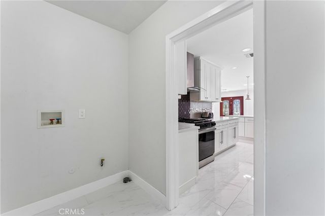4719 Wortser, Sherman Oaks, CA 91423