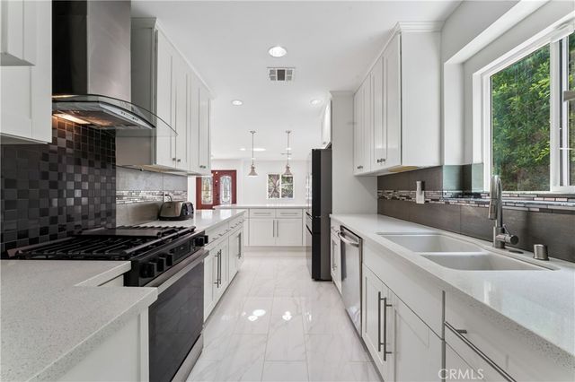 4719 Wortser, Sherman Oaks, CA 91423