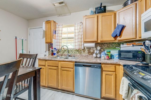 79 Woodlyn Road, Johnson City, TN 37601