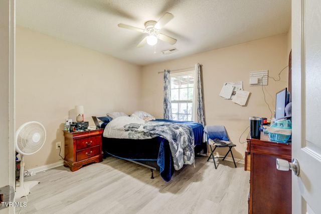 79 Woodlyn Road, Johnson City, TN 37601