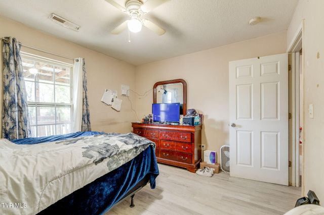 79 Woodlyn Road, Johnson City, TN 37601