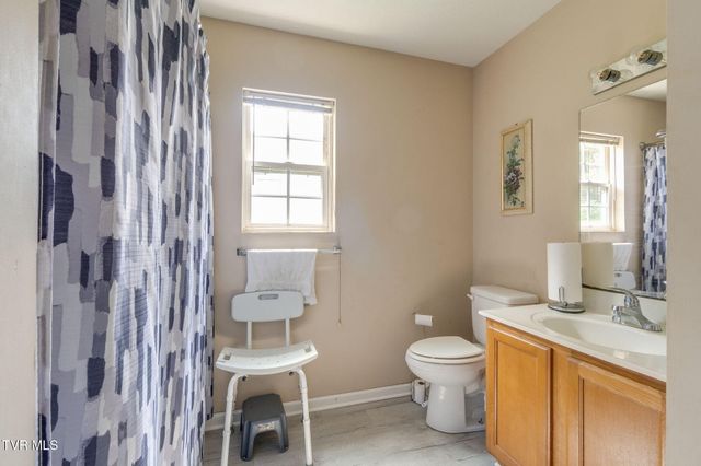 79 Woodlyn Road, Johnson City, TN 37601