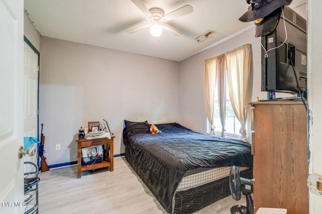 79 Woodlyn Road, Johnson City, TN 37601