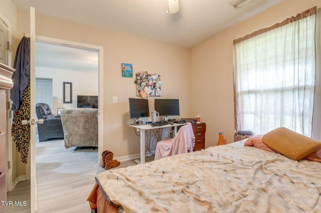 79 Woodlyn Road, Johnson City, TN 37601