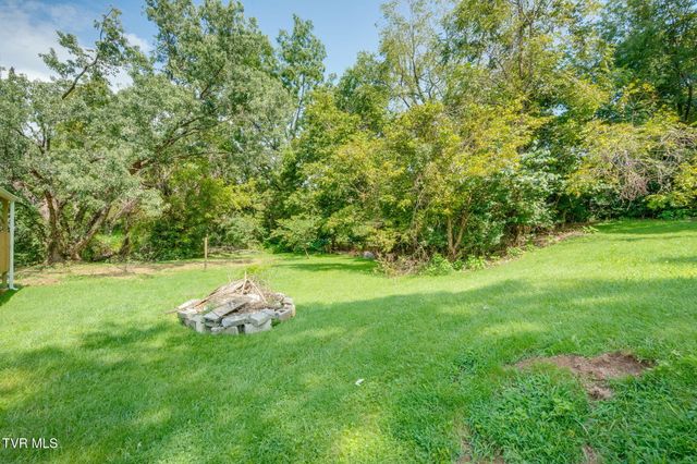 79 Woodlyn Road, Johnson City, TN 37601
