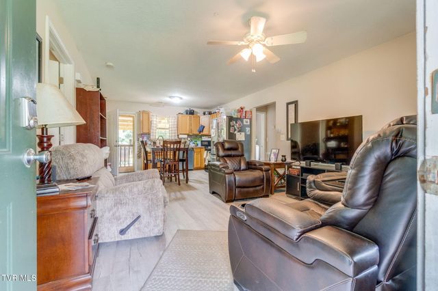 79 Woodlyn Road, Johnson City, TN 37601