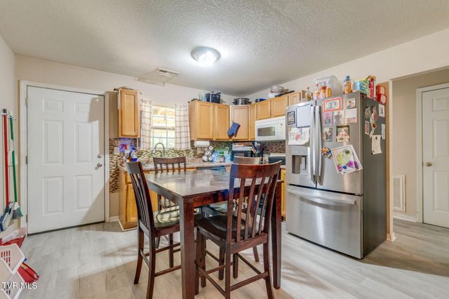 79 Woodlyn Road, Johnson City, TN 37601