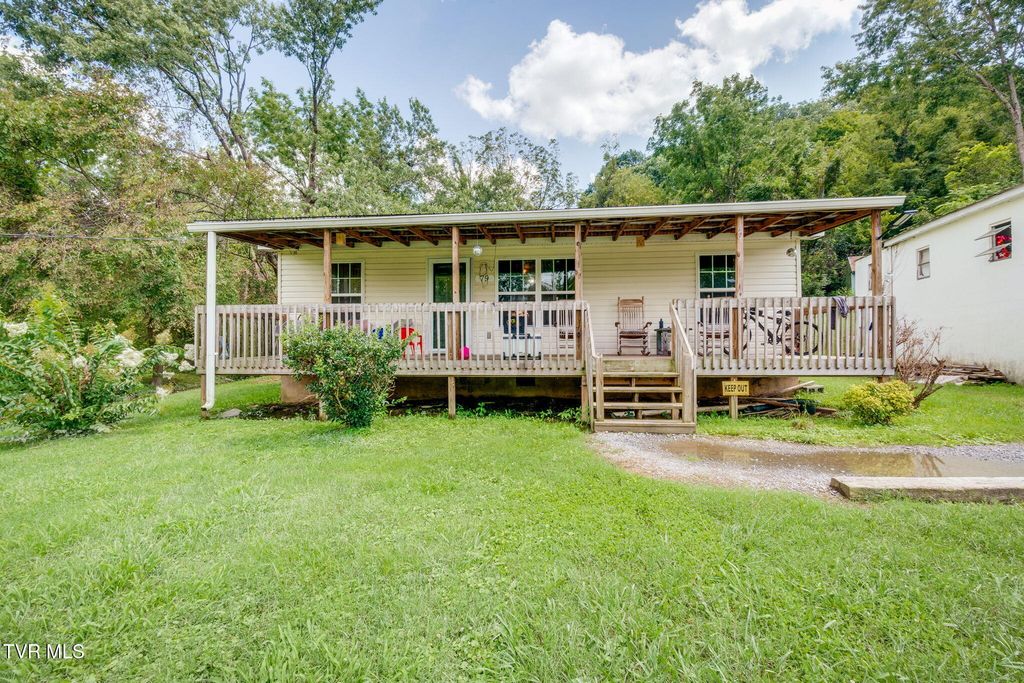 79 Woodlyn Road, Johnson City, TN 37601
