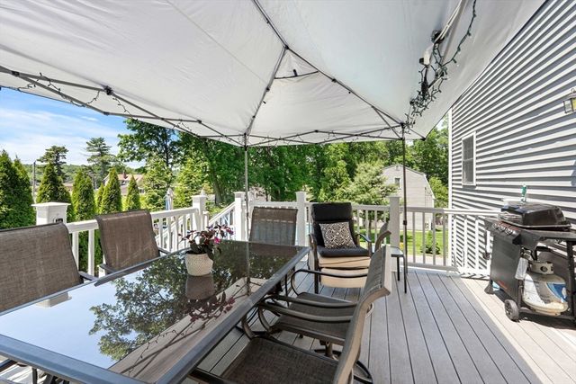 34 Amesbury Ave, Amesbury, MA 01913
