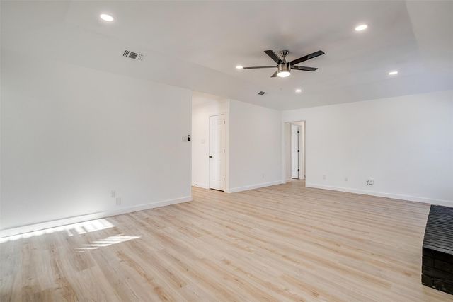 10048 Regent Row Street, Benbrook, TX 76126