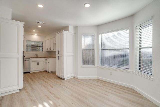 10048 Regent Row Street, Benbrook, TX 76126
