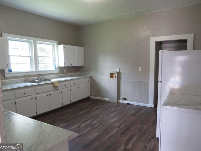 293 4th Street, Cedartown, GA 30125