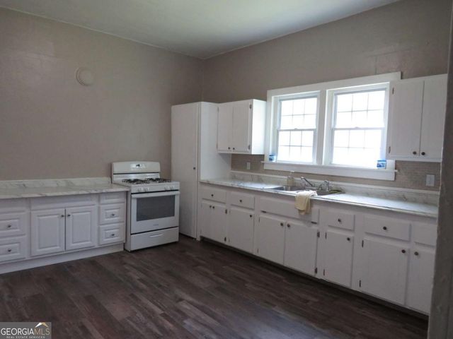 293 4th Street, Cedartown, GA 30125