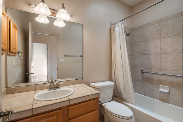 1201 Ruffian Court SE, Albuquerque, NM 87123