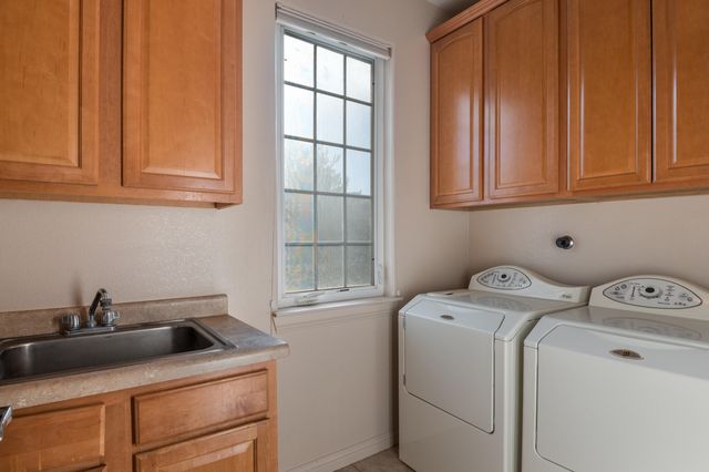 1201 Ruffian Court SE, Albuquerque, NM 87123