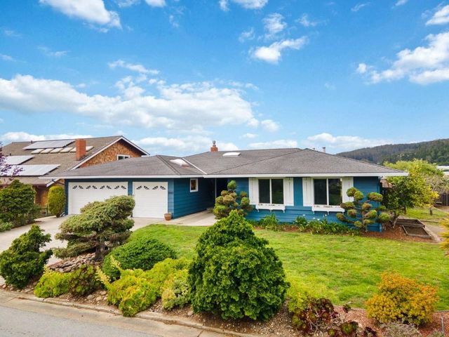 2060 Touraine Lane, Half Moon Bay, CA 94019