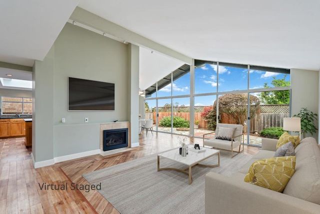 2060 Touraine Lane, Half Moon Bay, CA 94019