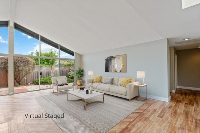 2060 Touraine Lane, Half Moon Bay, CA 94019