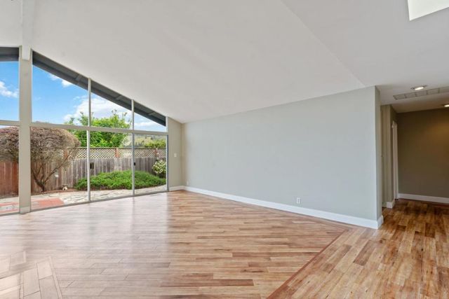 2060 Touraine Lane, Half Moon Bay, CA 94019