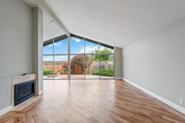 2060 Touraine Lane, Half Moon Bay, CA 94019