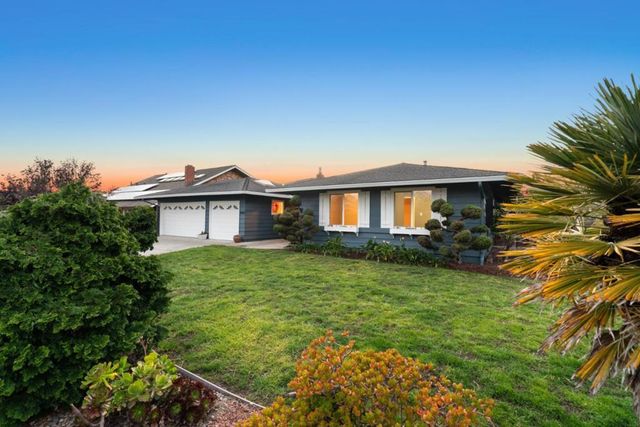 2060 Touraine Lane, Half Moon Bay, CA 94019