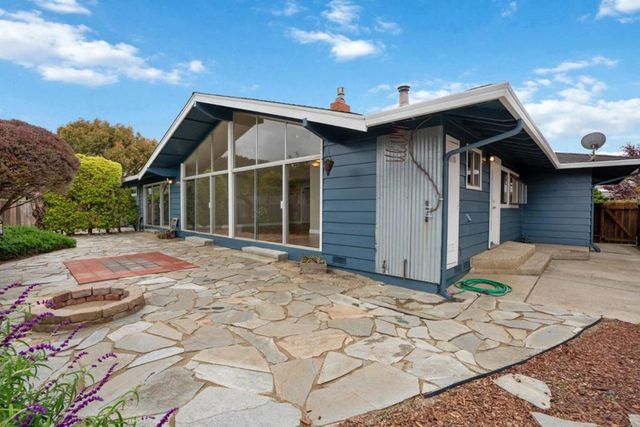 2060 Touraine Lane, Half Moon Bay, CA 94019