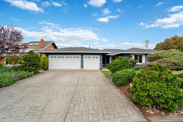 2060 Touraine Lane, Half Moon Bay, CA 94019