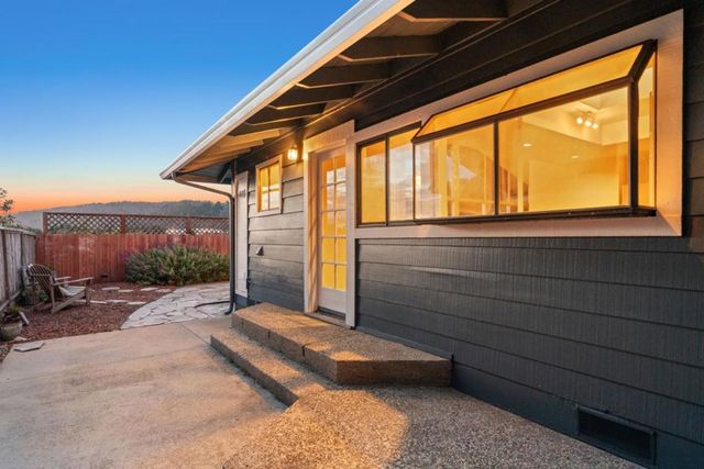 2060 Touraine Lane, Half Moon Bay, CA 94019