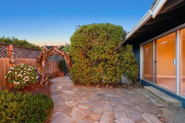 2060 Touraine Lane, Half Moon Bay, CA 94019