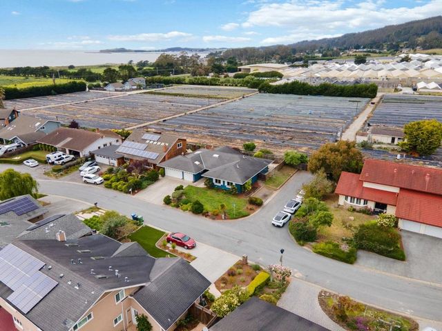 2060 Touraine Lane, Half Moon Bay, CA 94019