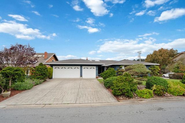 2060 Touraine Lane, Half Moon Bay, CA 94019