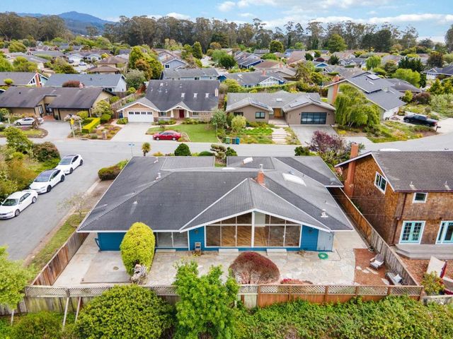 2060 Touraine Lane, Half Moon Bay, CA 94019