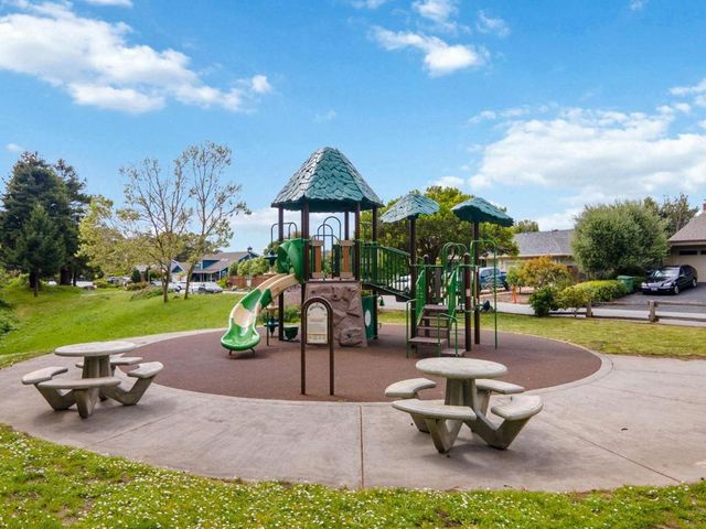 2060 Touraine Lane, Half Moon Bay, CA 94019