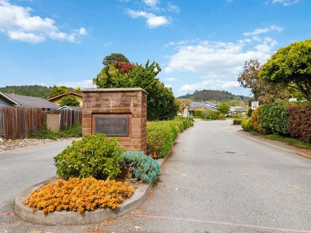 2060 Touraine Lane, Half Moon Bay, CA 94019