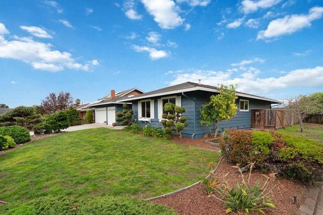2060 Touraine Lane, Half Moon Bay, CA 94019