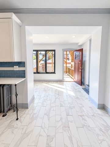 3620 N WHIPPLE Street, Chicago, IL 60618
