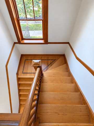3620 N WHIPPLE Street, Chicago, IL 60618