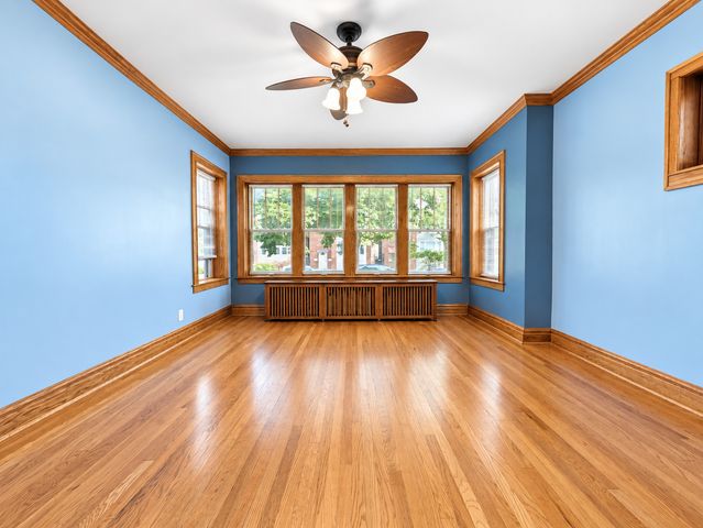 3620 N WHIPPLE Street, Chicago, IL 60618