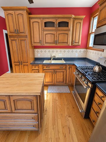 3620 N WHIPPLE Street, Chicago, IL 60618