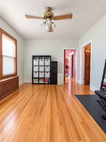 3620 N WHIPPLE Street, Chicago, IL 60618